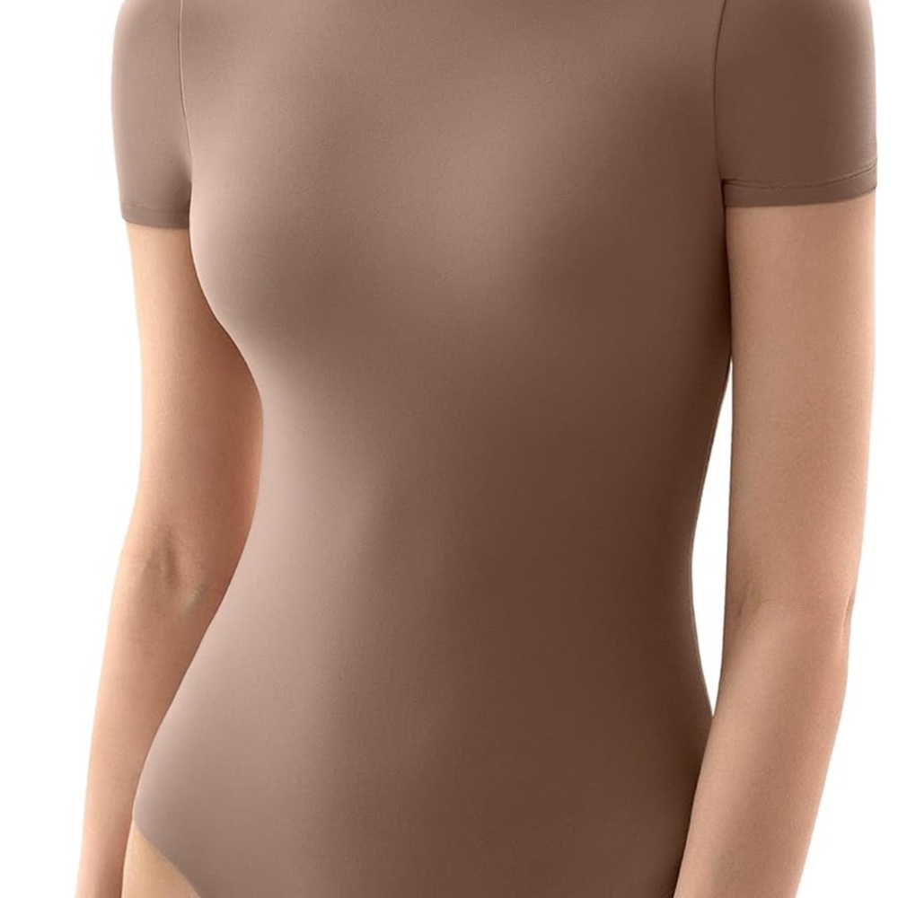 NIP Pumiey SZ M Womens Crew Neck Short Sleeve Thong Bodysuit Fashion Top